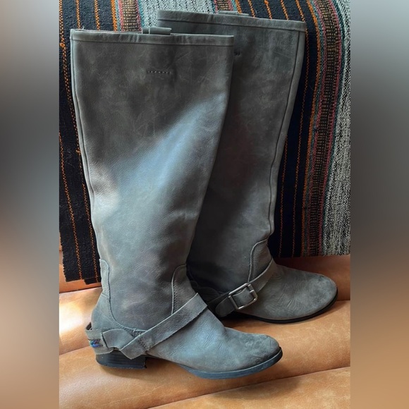 Lucky Brand Gray Leather Boots Boots with Buckle Detail - Picture 1 of 3